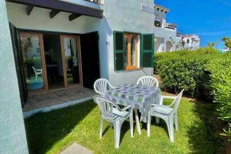 Mestral Apto En Planta Baja Con Piscina Arenal d'en Castell Ngoại thất bức ảnh