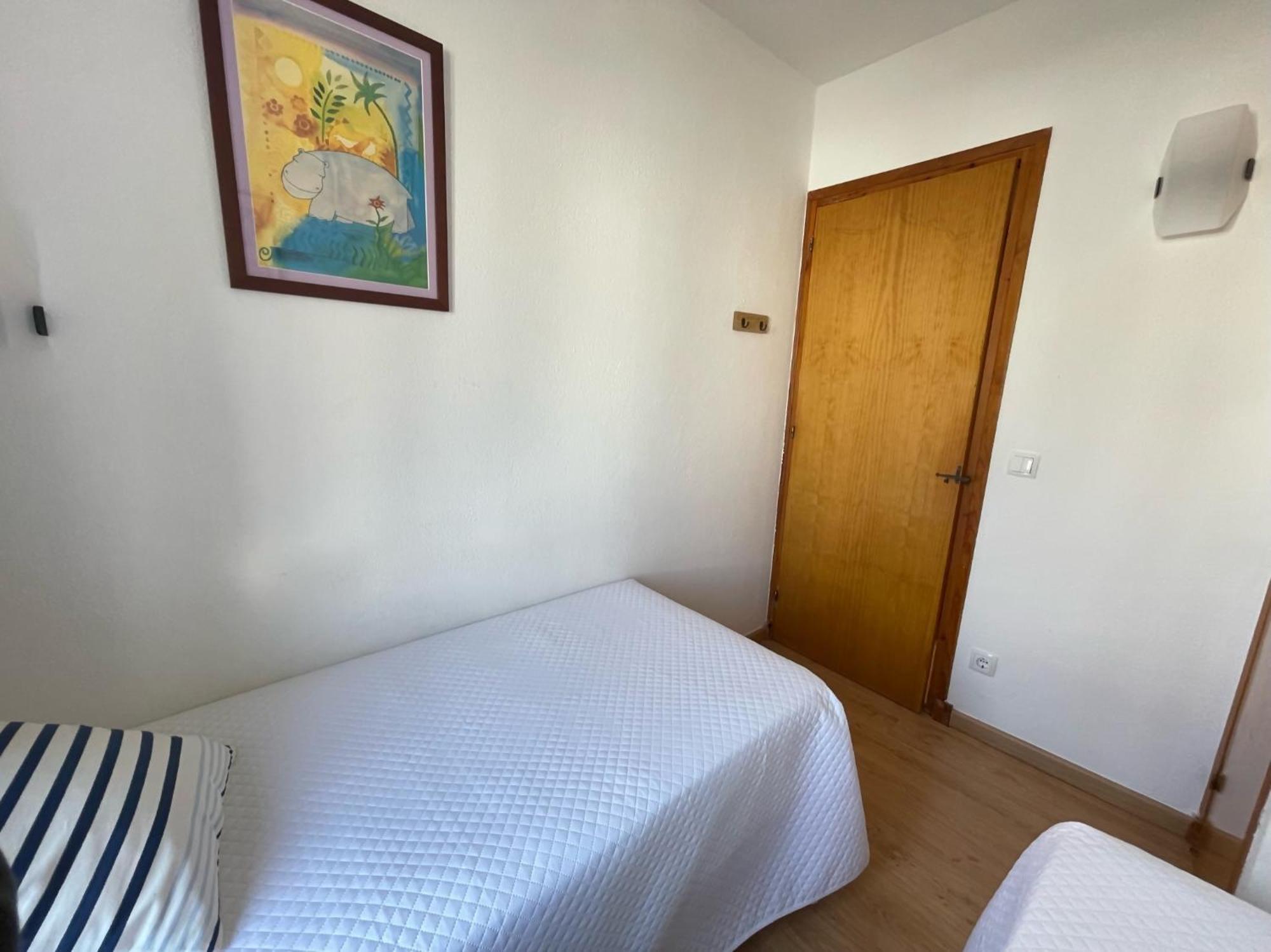 Mestral Apto En Planta Baja Con Piscina Arenal d'en Castell Ngoại thất bức ảnh